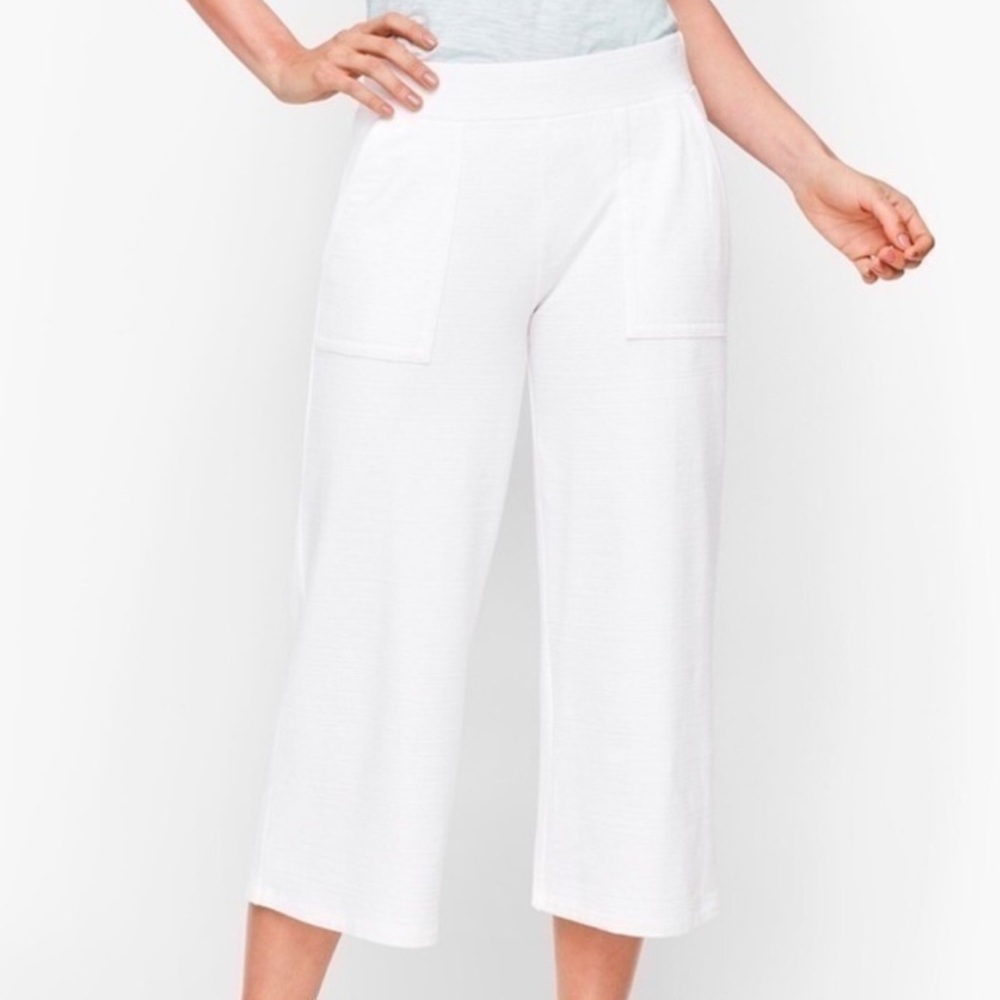 T by Talbots relaxed capris in white. Retail 79. Worn once